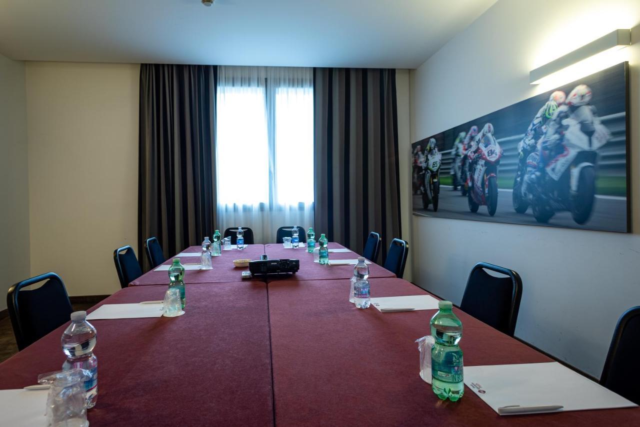 Best Western Plus Hotel Monza E Brianza Palace Cinisello Balsamo Exterior foto
