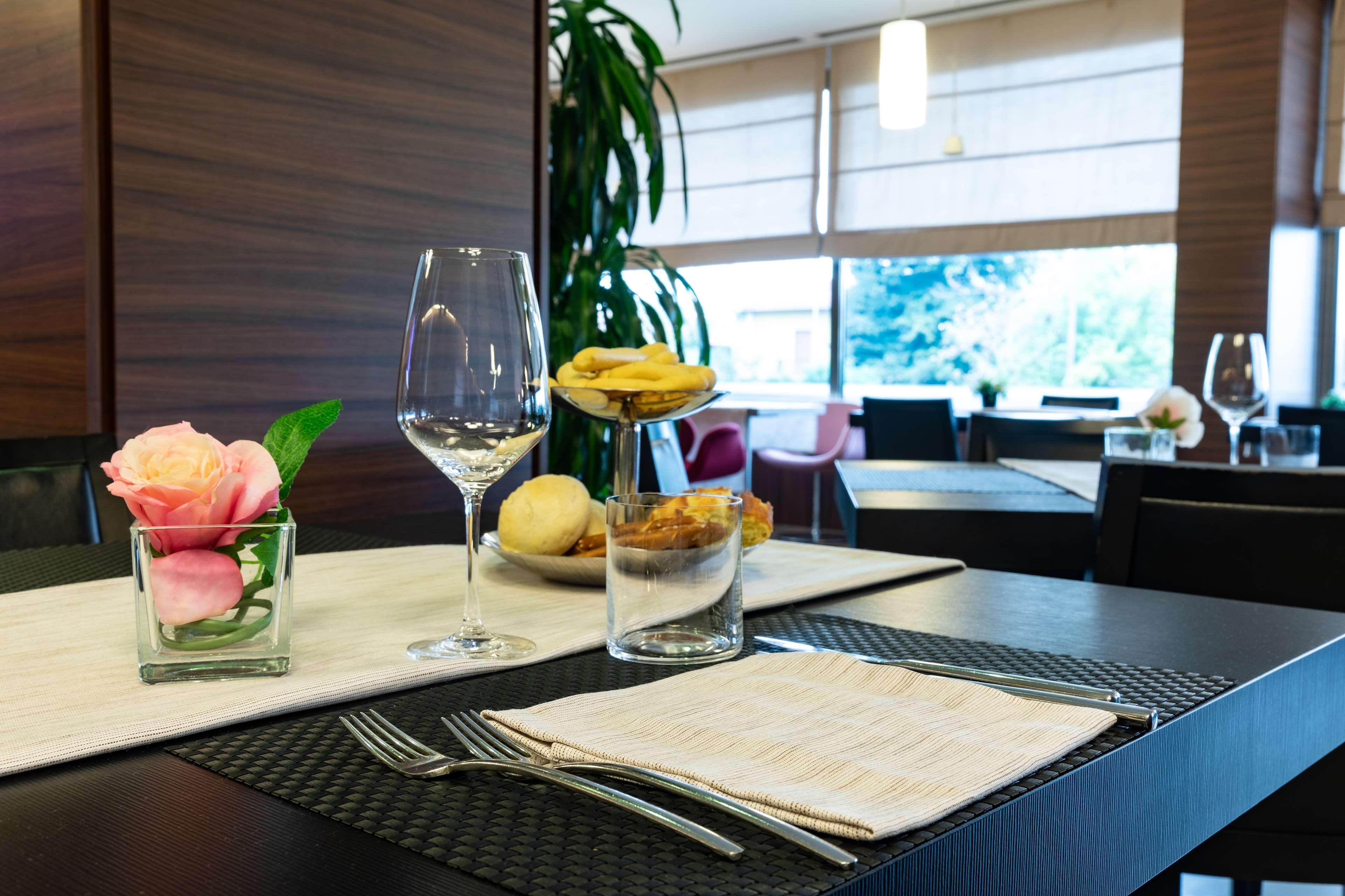 Best Western Plus Hotel Monza E Brianza Palace Cinisello Balsamo Exterior foto
